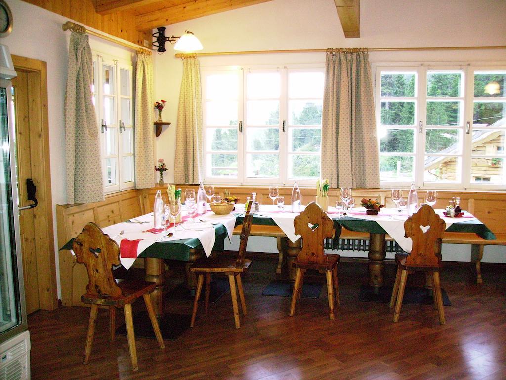 Rifugio Gardeccia Hutte Hotel ปอซซาดิฟัซซา ภายนอก รูปภาพ